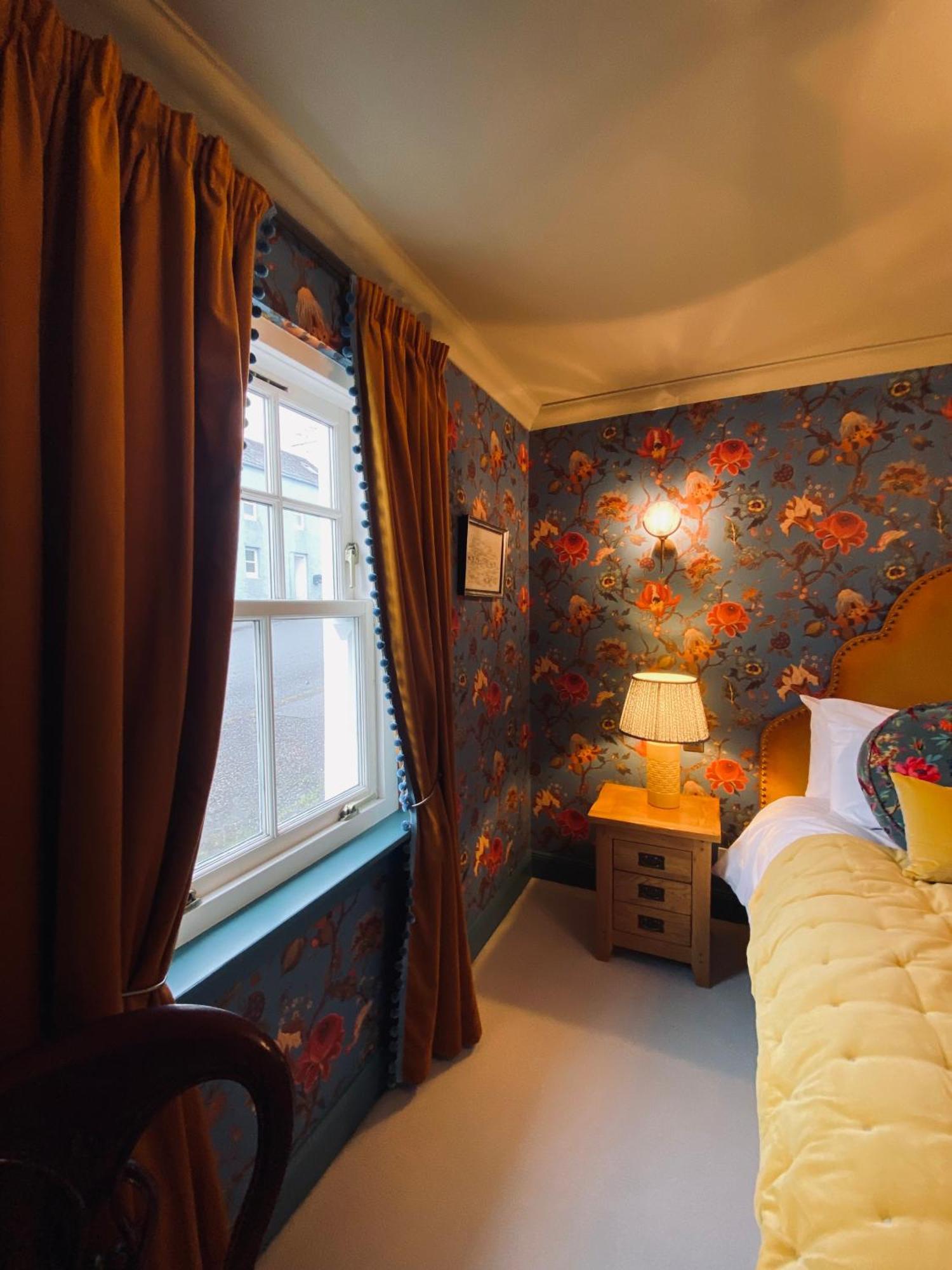 Hotel Roslyn House Tobermory Exterior foto